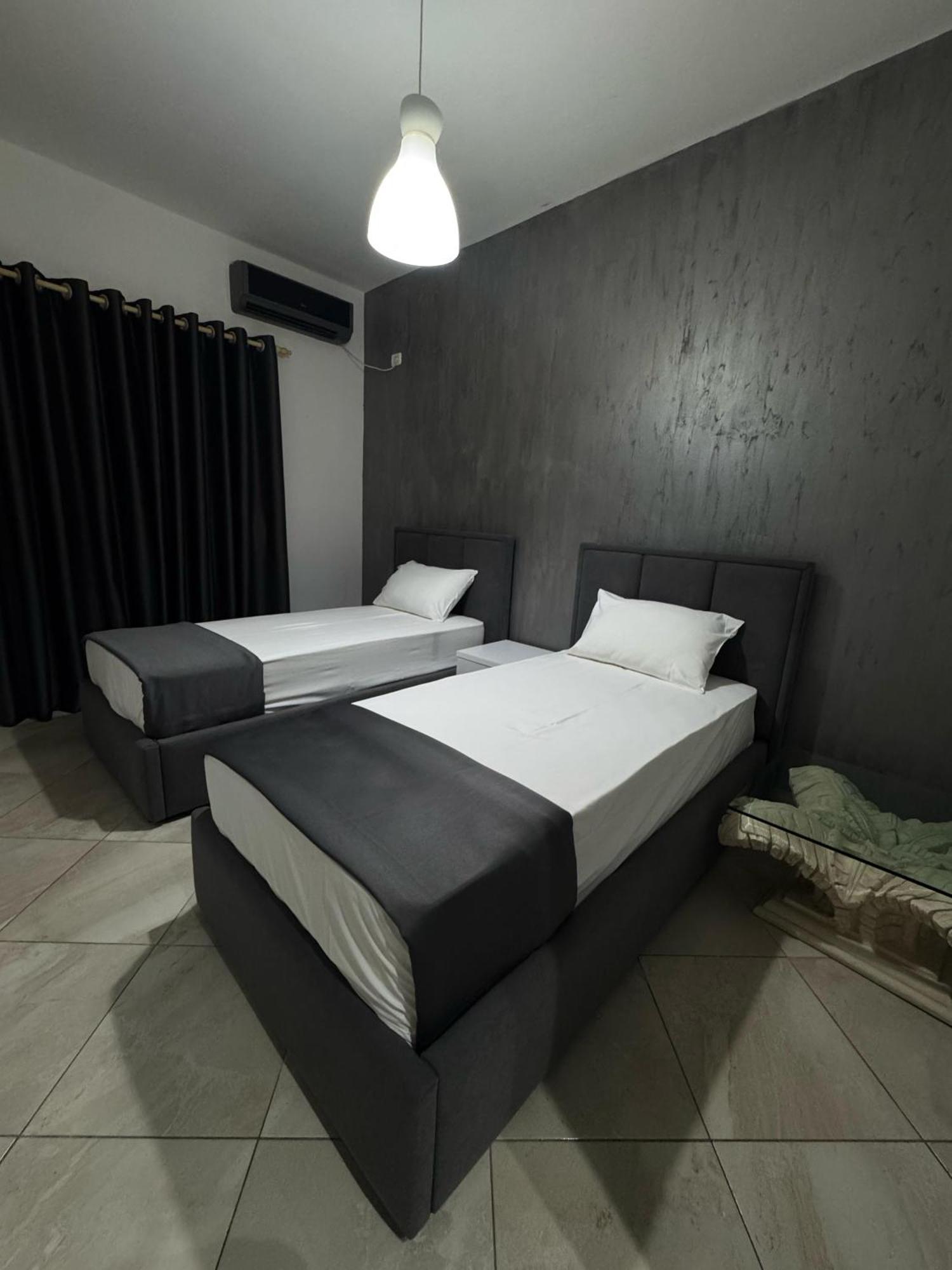 Hotel Two Mermaids Ksamil Exterior photo