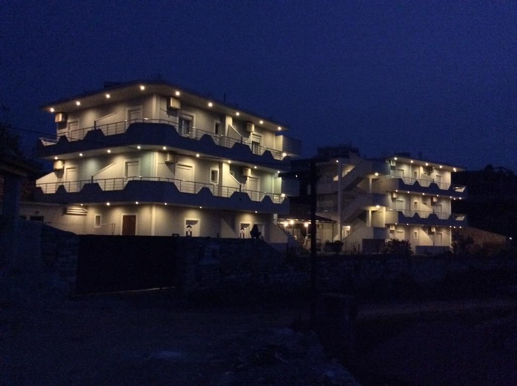 Hotel Two Mermaids Ksamil Exterior photo