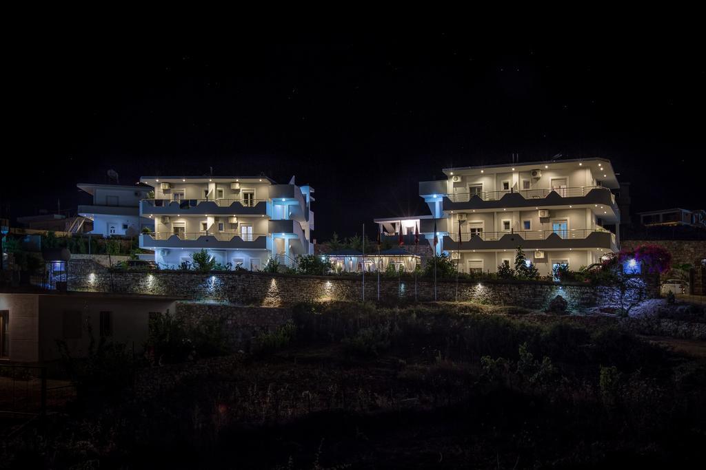 Hotel Two Mermaids Ksamil Exterior photo